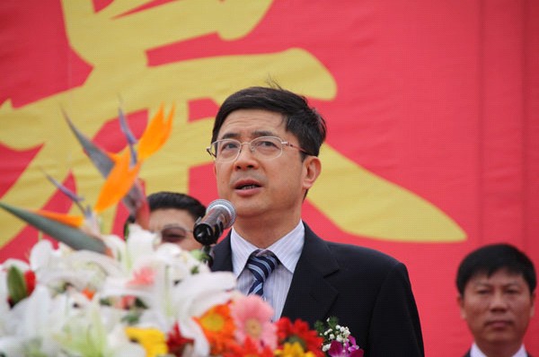 2011年10月14日上午9:00，杭州市委常委、副市长沈坚参加第十二届中国杭州国际汽